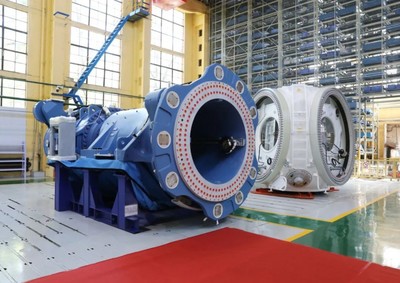 中國(guó)一重與金風(fēng)科技合作工廠首臺(tái)5MW風(fēng)電機(jī)組成功下線