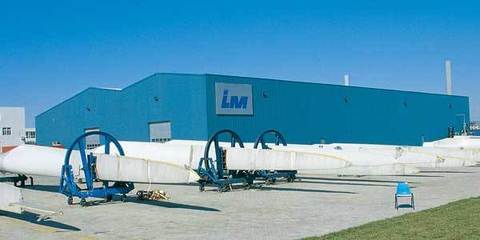 康平模塊式快裝銅鋁復(fù)合熱水輻射板應(yīng)用艾爾姆風(fēng)能葉片(LM Windpower)天津工廠